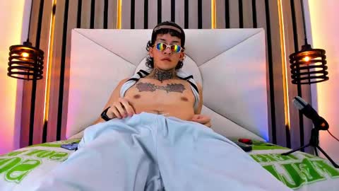 johnsonisaac94  online show from March 7, 2025, 5:18 am