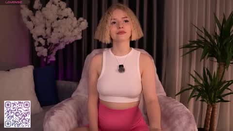 Paula online show from October 9, 2025, 2:42 am