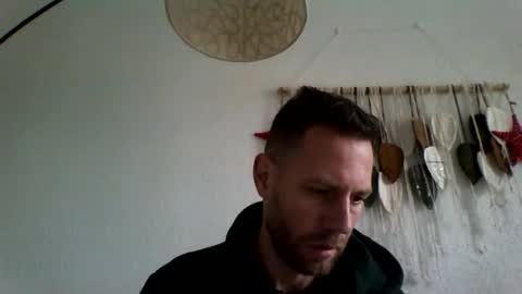 jojo19844 online show from December 16, 2025, 10:42 am