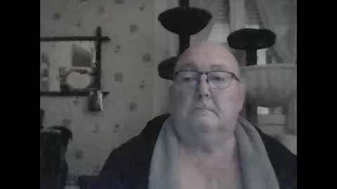 jojo60000529566 online show from January 6, 2025, 10:26 pm