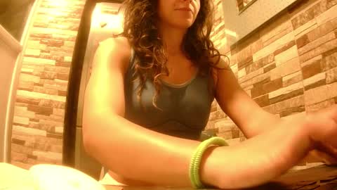 Snapshot of jojofit chatting on September 30, 2025, 5:51 pm JojoFit online show from September 30, 2025, 5:51 pm