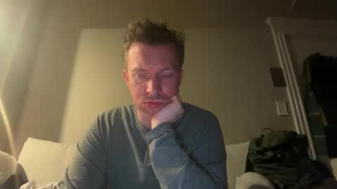 jojohalloran64 online show from January 14, 2026, 3:12 am