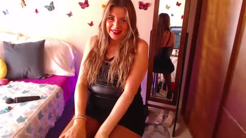 Snapshot of jolie_mature_ chatting on December 11, 2024, 7:46 pm Jolie Mature online show from December 11, 2024, 7:46 pm