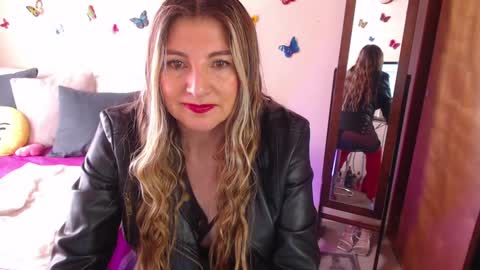 Snapshot of jolie_mature_ chatting on January 26, 2025, 5:34 pm Jolie Mature online show from January 26, 2025, 5:34 pm