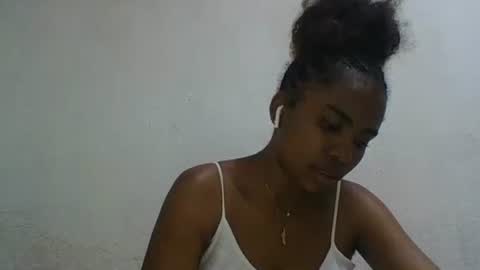 joliedonnue online show from December 14, 2025, 3:17 pm