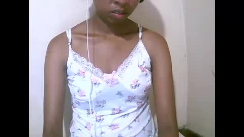 Snapshot of joliekah27 chatting on April 20, 2026, 8:50 am joliekah27 online show from April 20, 2026, 8:50 am