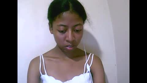 Snapshot of joliekah27 chatting on April 23, 2026, 12:29 pm joliekah27 online show from April 23, 2026, 12:29 pm