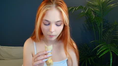 Polly  online show from January 15, 2025, 5:40 am