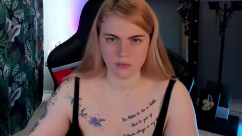 Snapshot of jolly_doll_ chatting on January 25, 2025, 6:12 am Jolly online show from January 25, 2025, 6:12 am