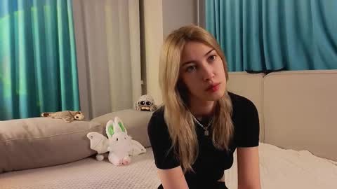 Viola online show from November 2, 2025, 11:12 am