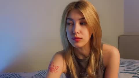 Viola online show from November 27, 2025, 11:01 am