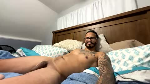 JMorales online show from November 8, 2025, 2:56 am