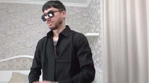 Snapshot of jonahshaw chatting on October 25, 2025, 4:31 am JonahShaw online show from October 25, 2025, 4:31 am