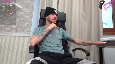 Snapshot of jonahshaw chatting on November 18, 2025, 5:23 am JonahShaw online show from November 18, 2025, 5:23 am