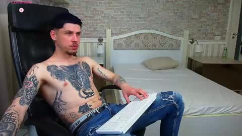 Snapshot of jonahshaw chatting on May 12, 2026, 4:53 am JonahShaw online show from May 12, 2026, 4:53 am