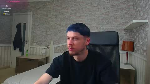 Snapshot of jonahshaw chatting on May 17, 2026, 4:32 am JonahShaw online show from May 17, 2026, 4:32 am