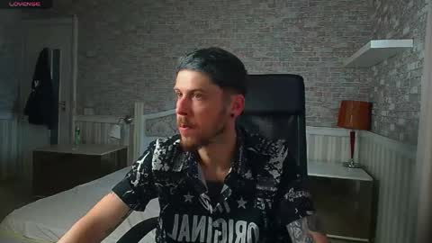 Snapshot of jonahshaw chatting on May 31, 2026, 4:31 am JonahShaw online show from May 31, 2026, 4:31 am