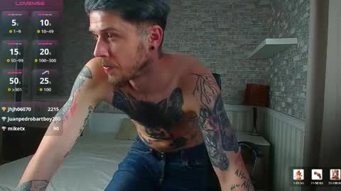 Snapshot of jonahshaw chatting on June 1, 2026, 4:20 pm JonahShaw online show from June 1, 2026, 4:20 pm