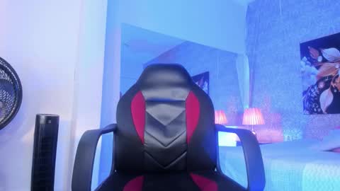 Jonas  online show from November 5, 2025, 7:58 pm