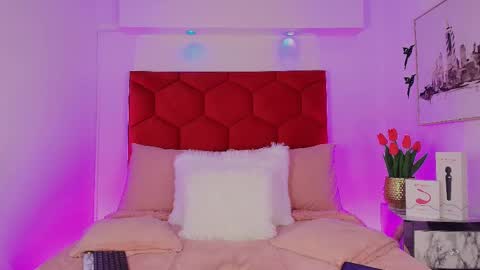 Jonas  online show from September 25, 2025, 2:43 pm