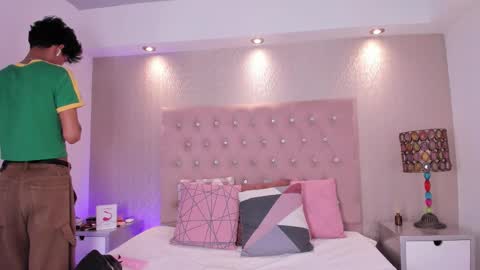 Jonas  online show from March 4, 2026, 4:29 am