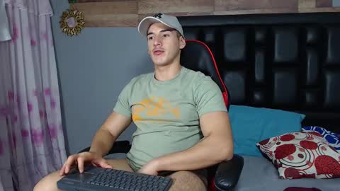 jonathancast08 online show from February 26, 2025, 1:52 pm