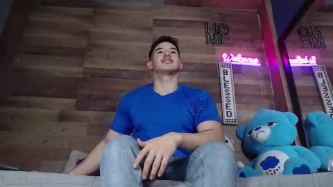 jonathancast08 online show from September 29, 2025, 5:18 pm