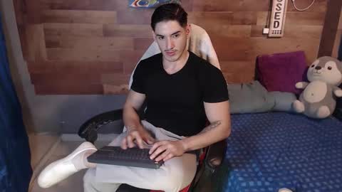 jonathancast08 online show from December 16, 2025, 10:15 pm