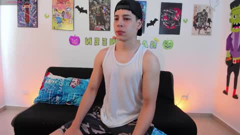 Instagram jonathanfit14 online show from November 4, 2025, 2:05 pm