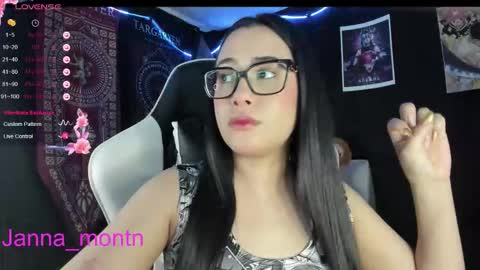 Janna online show from November 9, 2025, 3:05 am