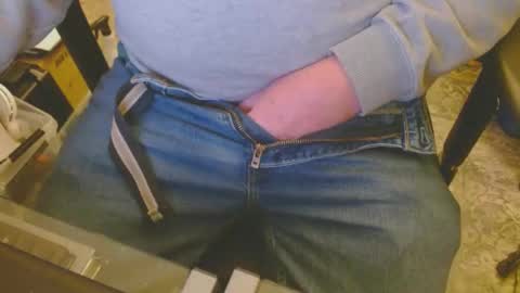 joncpics online show from February 5, 2025, 2:51 am