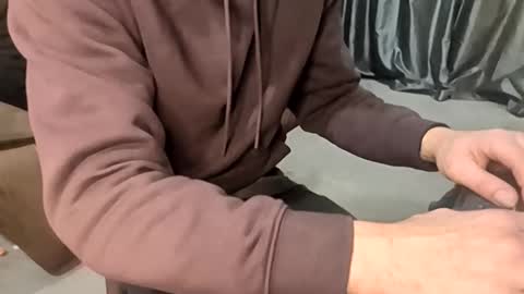 Snapshot of jonlow1 chatting on January 7, 2026, 12:24 am jonlow1 online show from January 7, 2026, 12:24 am