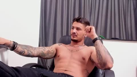 jonnyporn1 online show from January 19, 2025, 8:51 pm