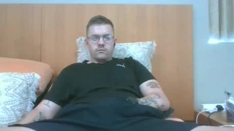 jonoy1995 online show from December 5, 2024, 12:41 am