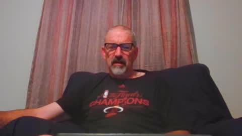 Snapshot of jony_five chatting on September 13, 2025, 10:42 pm Jon online show from September 13, 2025, 10:42 pm