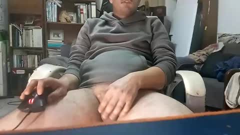 Snapshot of jonytuga90 chatting on March 9, 2025, 11:35 pm hornypeter online show from March 9, 2025, 11:35 pm