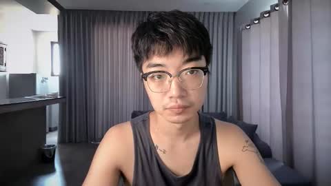 joon_kyu online show from March 6, 2026, 4:09 am