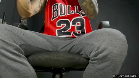 jordan33blake online show from December 2, 2024, 11:12 am