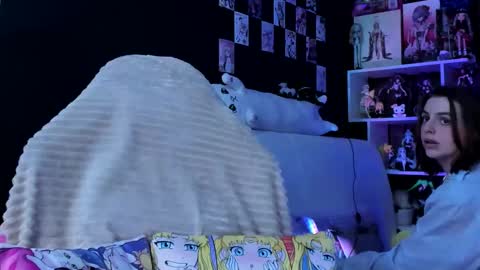 Rose online show from December 13, 2025, 8:14 pm