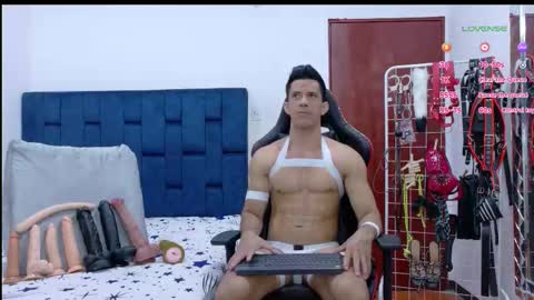 jose_rumbero91 online show from February 18, 2026, 1:56 am