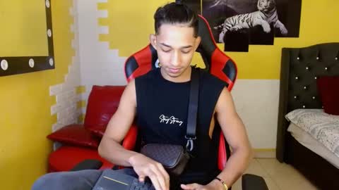 jose_sexycumm online show from September 26, 2025, 7:18 pm