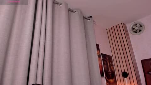 Snapshot of joselyn_sexy_ chatting on March 4, 2025, 12:39 am Katalina online show from March 4, 2025, 12:39 am