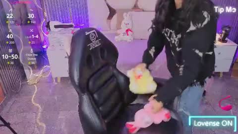 Joselyn  online show from July 12, 2026, 11:56 am