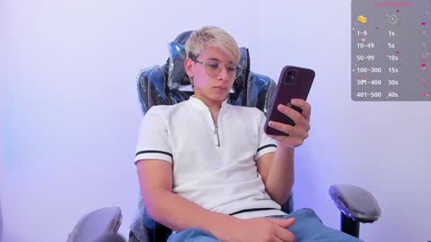 Snapshot of joseph_brown_ chatting on December 31, 2024, 12:57 pm JOSEPH BROWN online show from December 31, 2024, 12:57 pm