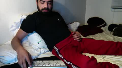 Snapshot of josephs1990 chatting on December 23, 2024, 4:01 am josephs1990 online show from December 23, 2024, 4:01 am