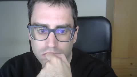 Snapshot of josevd chatting on March 31, 2026, 10:59 am Jose online show from March 31, 2026, 10:59 am