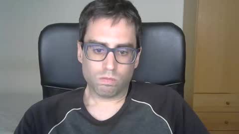 Snapshot of josevd chatting on April 14, 2026, 2:01 pm Jose online show from April 14, 2026, 2:01 pm