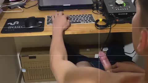 Nicolas online show from April 9, 2026, 2:11 am