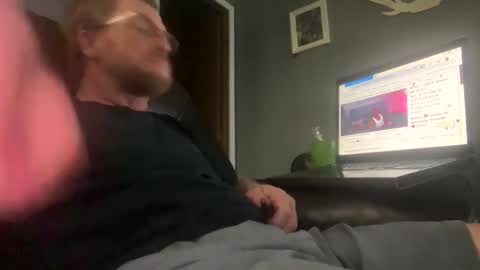 Snapshot of joshua122933 chatting on November 18, 2025, 6:07 am Josh online show from November 18, 2025, 6:07 am