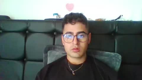 josux8 online show from January 8, 2026, 2:41 pm